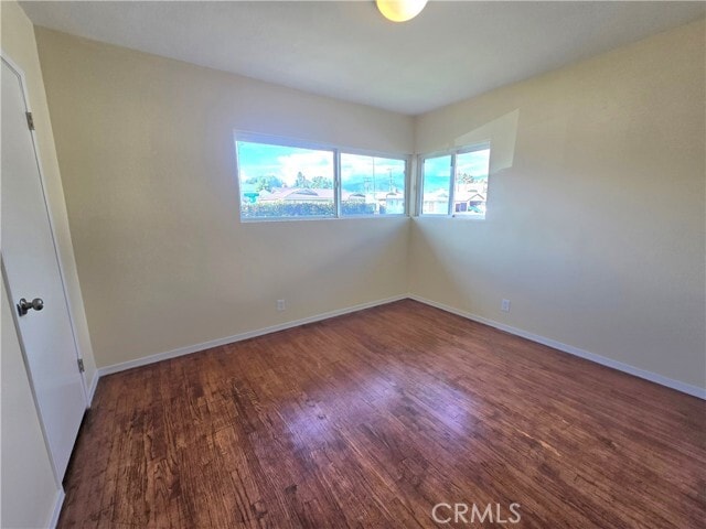 Building Photo - 938 S Fuchsia Ave