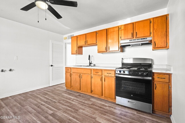 Building Photo - 5017 Sierra Madre Dr