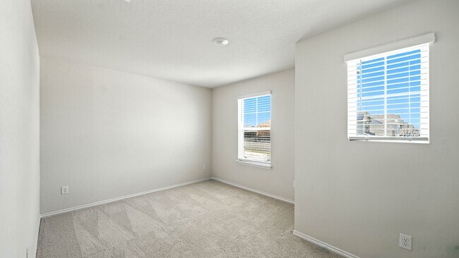 Building Photo - 158 Hazy Glade Dr
