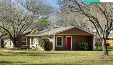 Building Photo - 1200 E Frio St