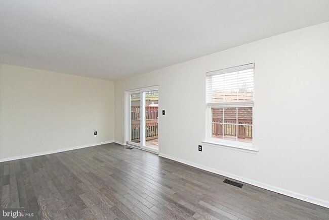 Building Photo - 1031 Balley Dr