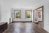 Building Photo - 155 Hicks St