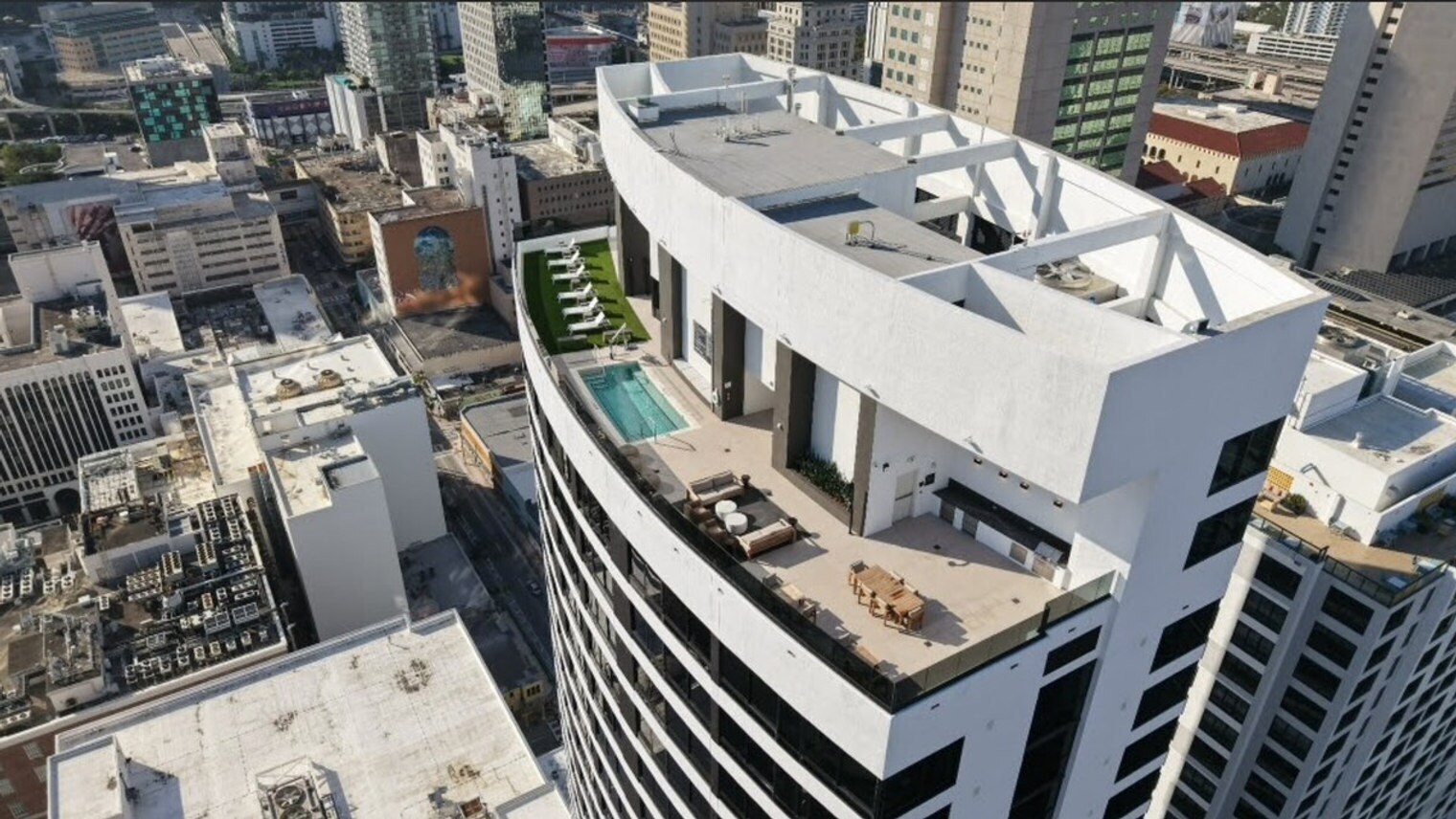 Building Photo - 36 NE 2nd St