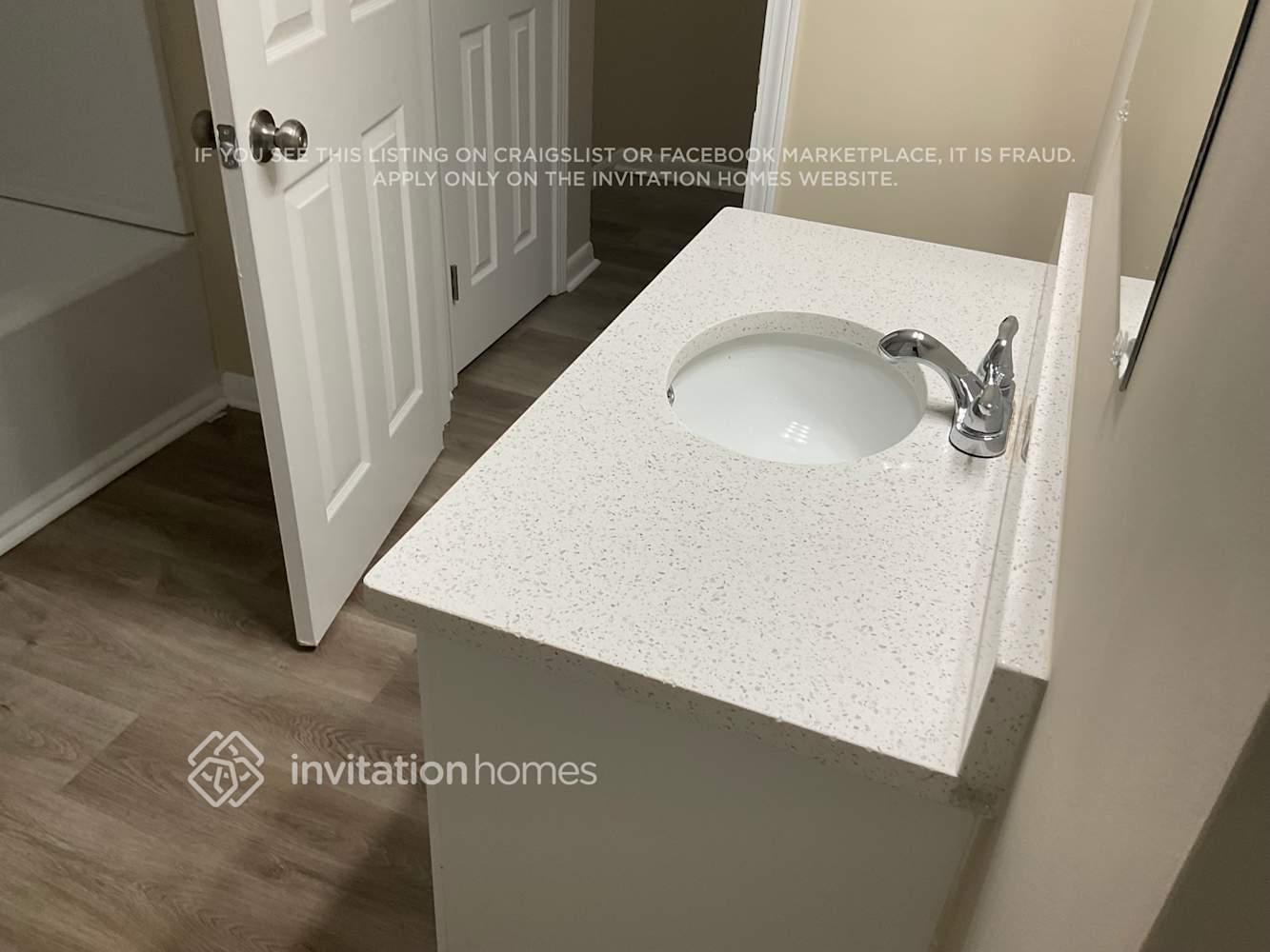 Building Photo - 2652 Williamsburg Dr