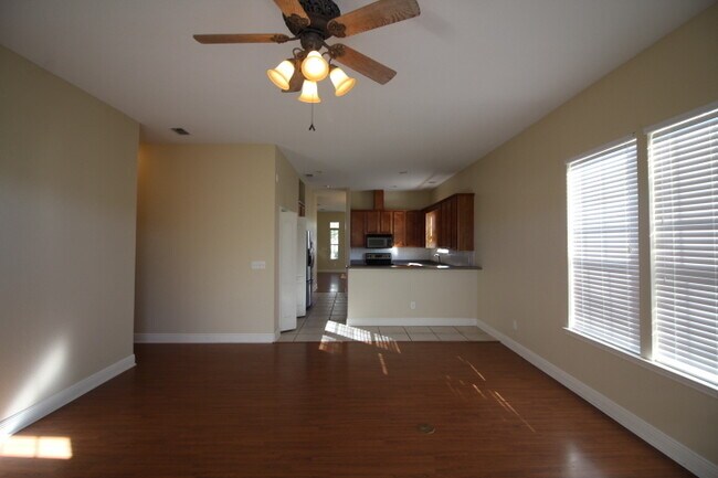 Building Photo - Beautiful 4 Bedroom Home In Newport Colony
