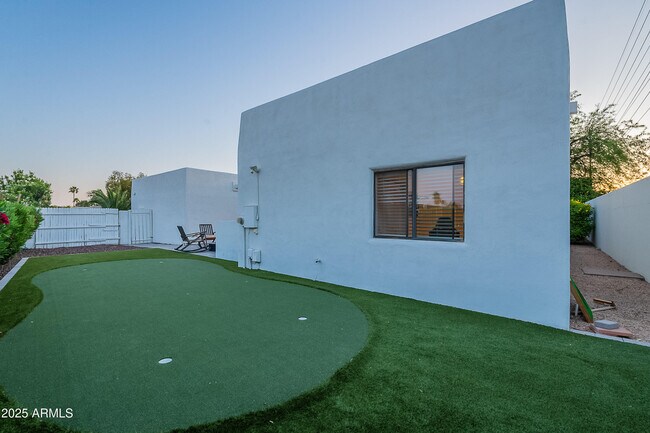 Building Photo - 10532 N 79th St
