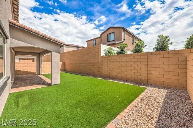 Building Photo - 89 Oratorio Dr
