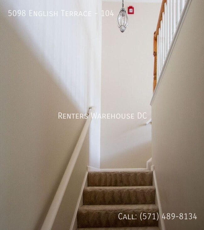 Building Photo - 5098 English Terrace