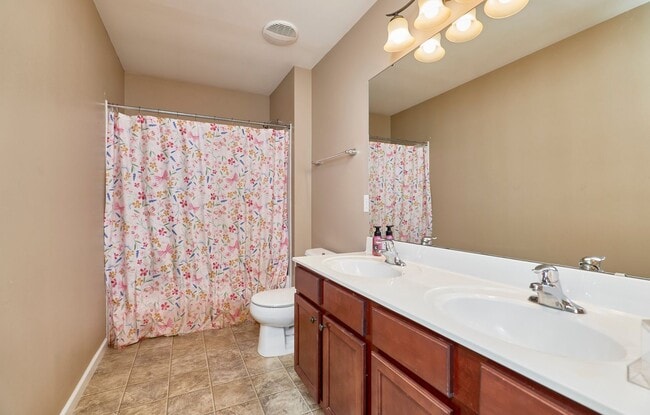 Building Photo - Executive Lease Opportunity - 4 Bed 3 Bath