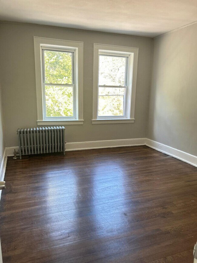 Building Photo - 32-34 Dayton St