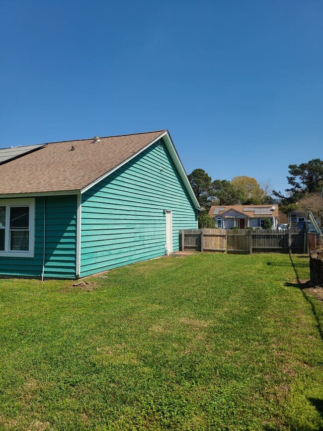 Building Photo - Cozy Home in Prime Location!