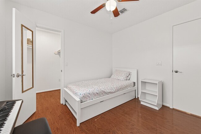 Building Photo - 1506 Apple Park Dr