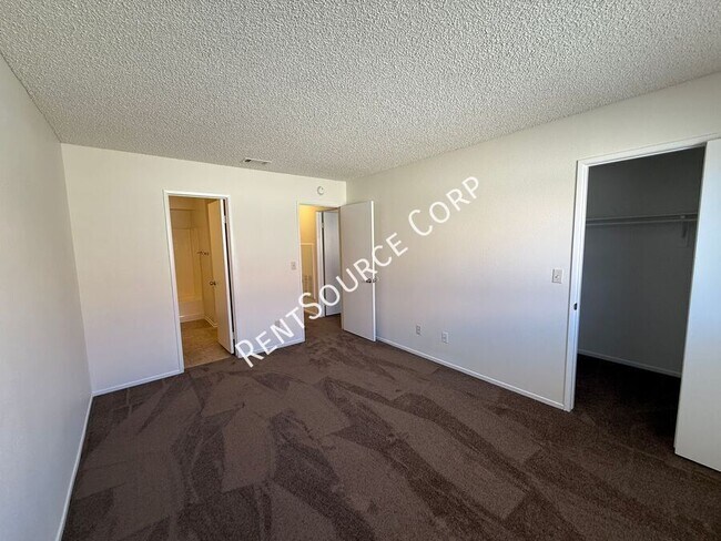 Building Photo - 44545 16th St E