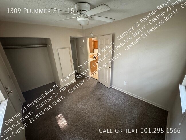 Building Photo - 1309 Plummer St