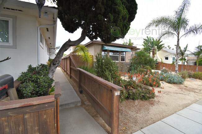 Building Photo - 624-A North Nevada St