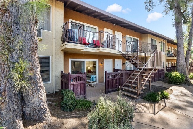 Building Photo - Bright and Spacious 2-Bedroom Condo with W...