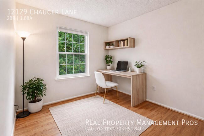 Building Photo - 12129 Chaucer Ln