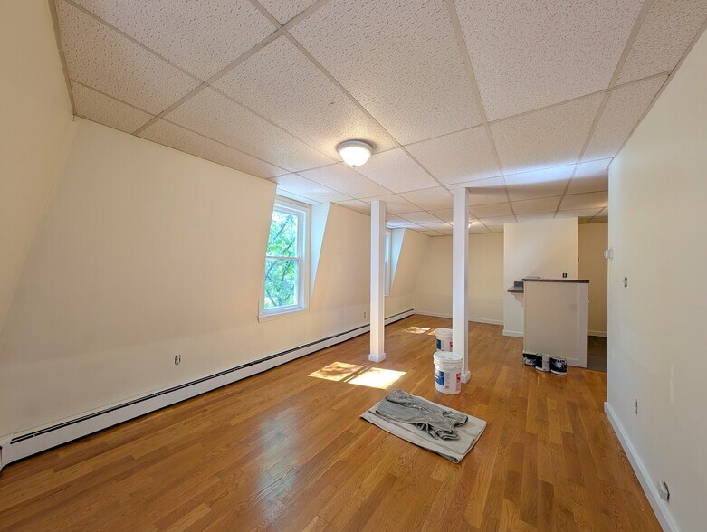 Building Photo - 37 Davis Sq
