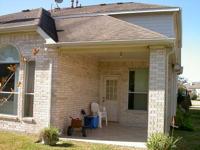 Building Photo - 11126 Camino Oaks Dr