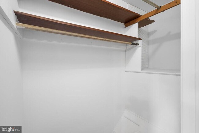Building Photo - 6212 Carters Ln