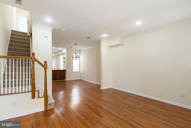 Building Photo - 3987 Terrace St