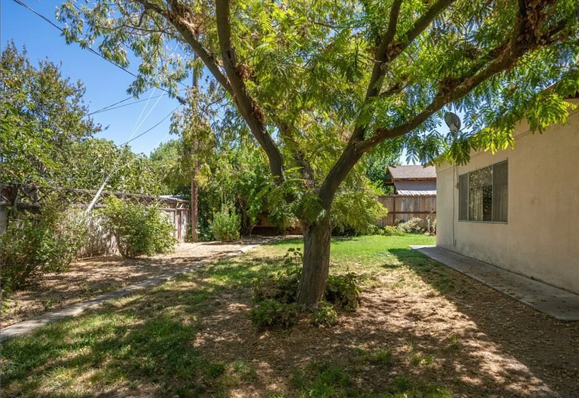 Building Photo - 976 Granada Cir