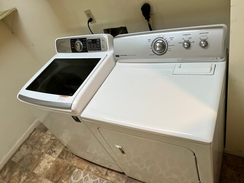 Building Photo - 5505 Seminary Rd