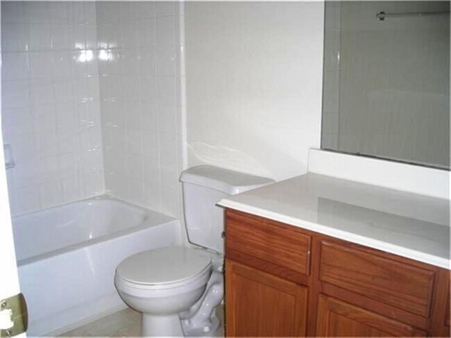 Building Photo - 5111 Manorfield Dr