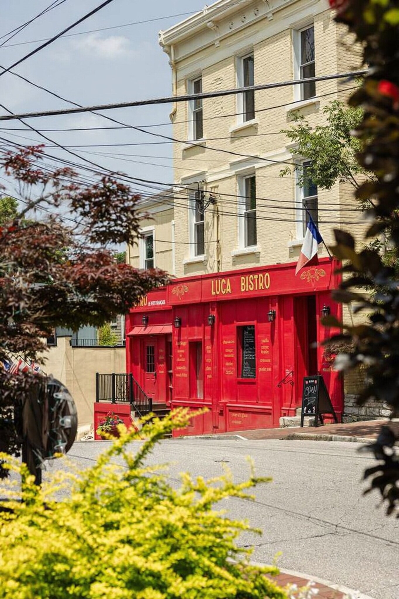 Building Photo - 964 Pavilion St