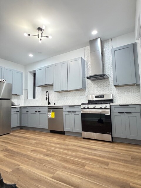 Building Photo - 1305 E 69th St