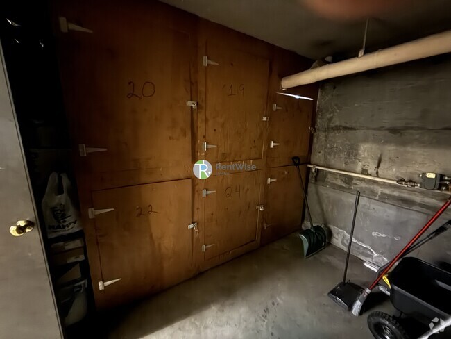 Building Photo - 491 Arborway