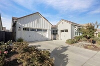 Building Photo - 2933 Valencia St