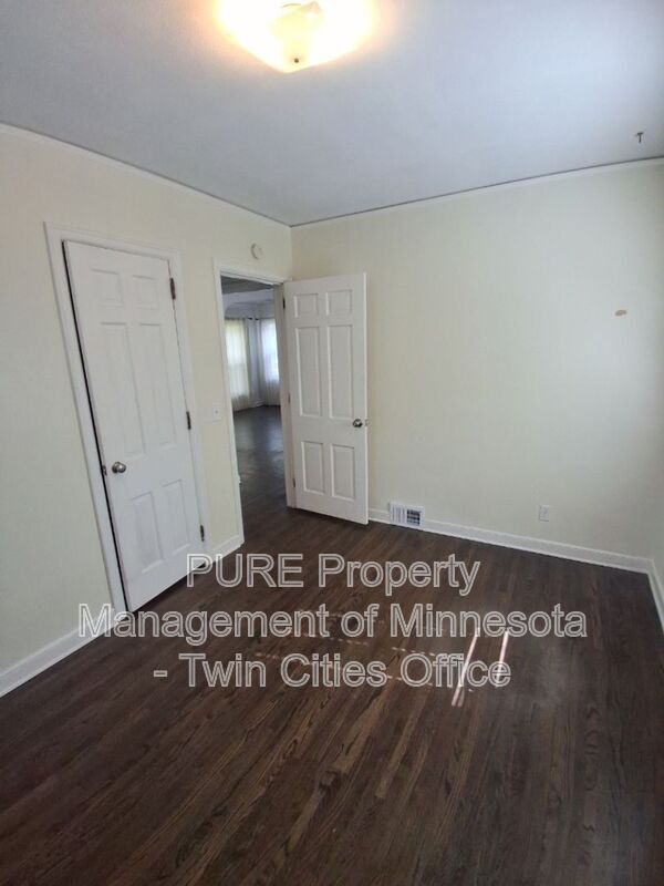 Building Photo - 2632 Toledo Ave S