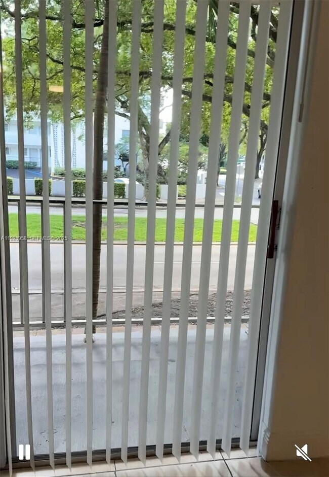 Building Photo - 1805 Sans Souci Blvd