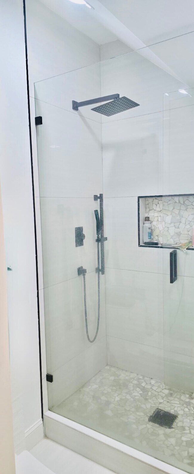 Building Photo - 400 SW 15th Dr