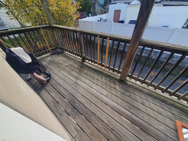 Building Photo - 79 Rosseter St