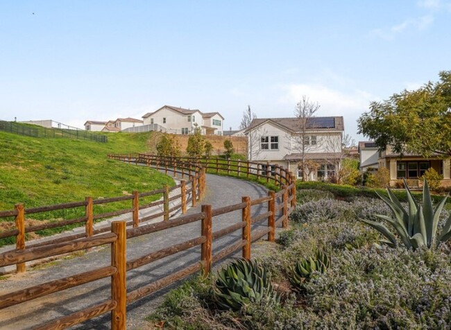 Building Photo - Absolutely Gorgeous Escondido Home