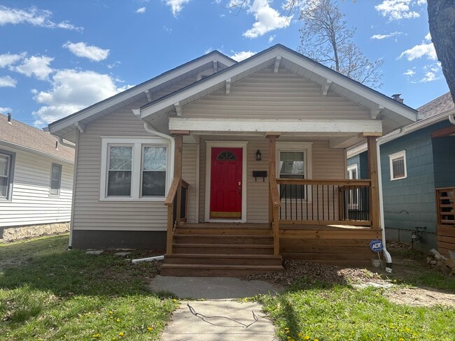 Primary Photo - 1007 E 21st Ave