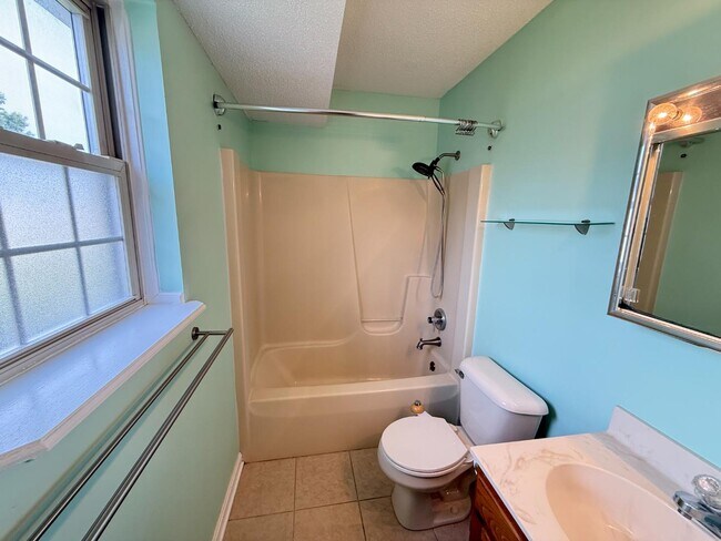 Building Photo - 3416 Alvin Dr