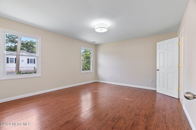 Building Photo - 477 Glenwood Ave