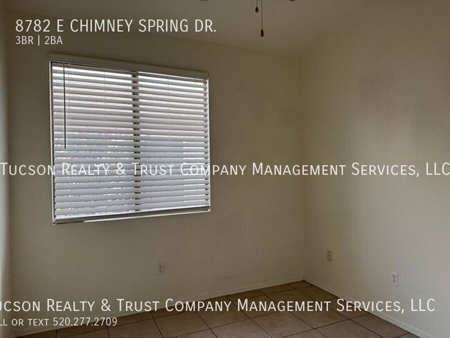 Building Photo - 8782 E Chimney Spring Dr
