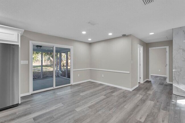 Building Photo - 855 S Holmes Blvd