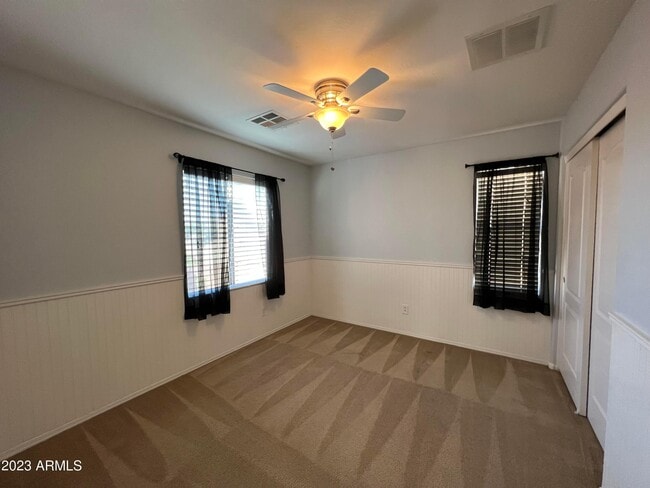 Building Photo - 2709 E Bart St