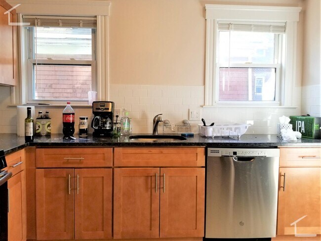 Building Photo - BU West / Packard's Corner - Renovated 5 bed/2 Bath on Chester St for September 1st, 2026