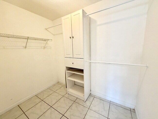 Building Photo - 144 Reserve Cir