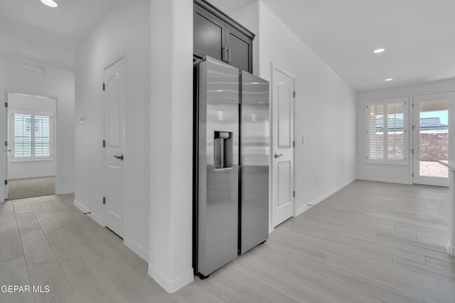Building Photo - 14936 Hill Ridge Ct