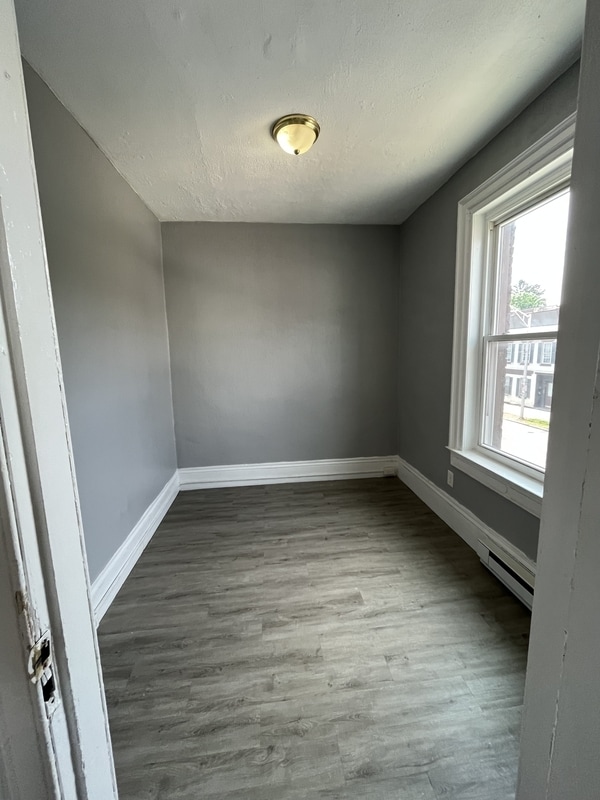 Building Photo - 662 Second Avenue Apt 2