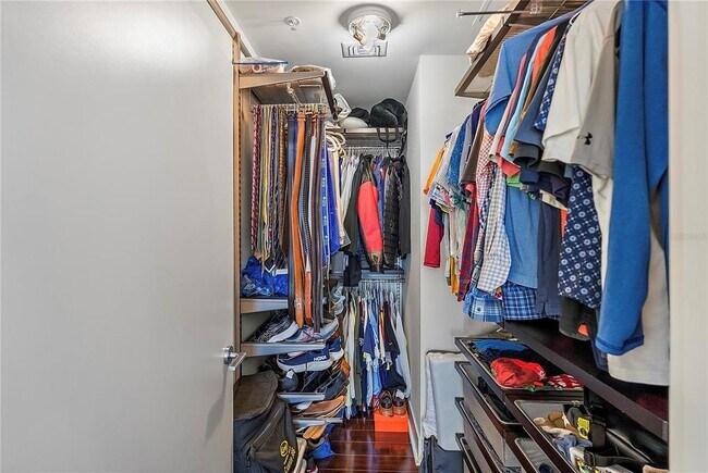 Building Photo - 175 1st St S