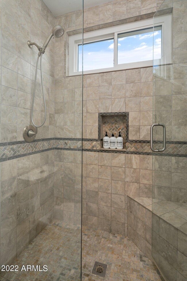 Building Photo - 5408 E Kelton Ln