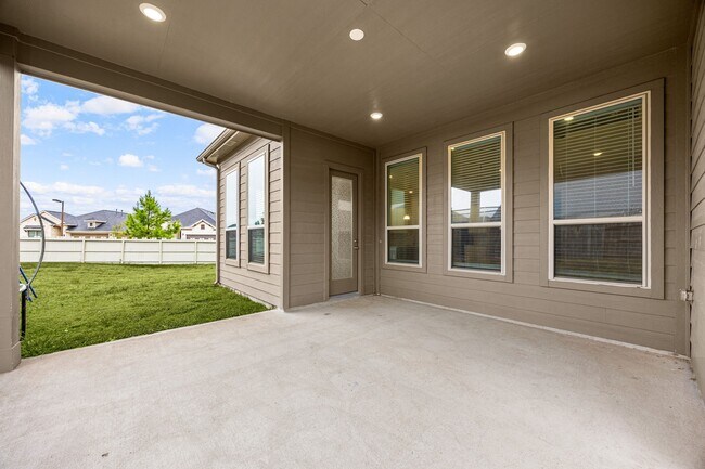 Building Photo - 17535 White Baneberry Dr